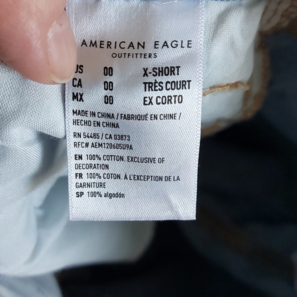 NWT American‎ Eagle Highest Rise Mom Jeans - Picture 9 of 9